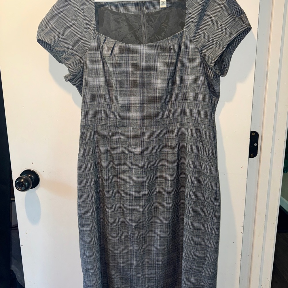 Banana Republic Gray Plaid Women's Dress